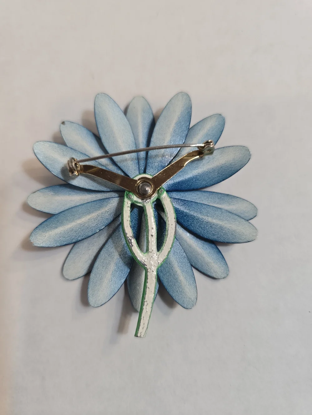 Source Unknown Navy Blue and Yellow Daisy Brooch